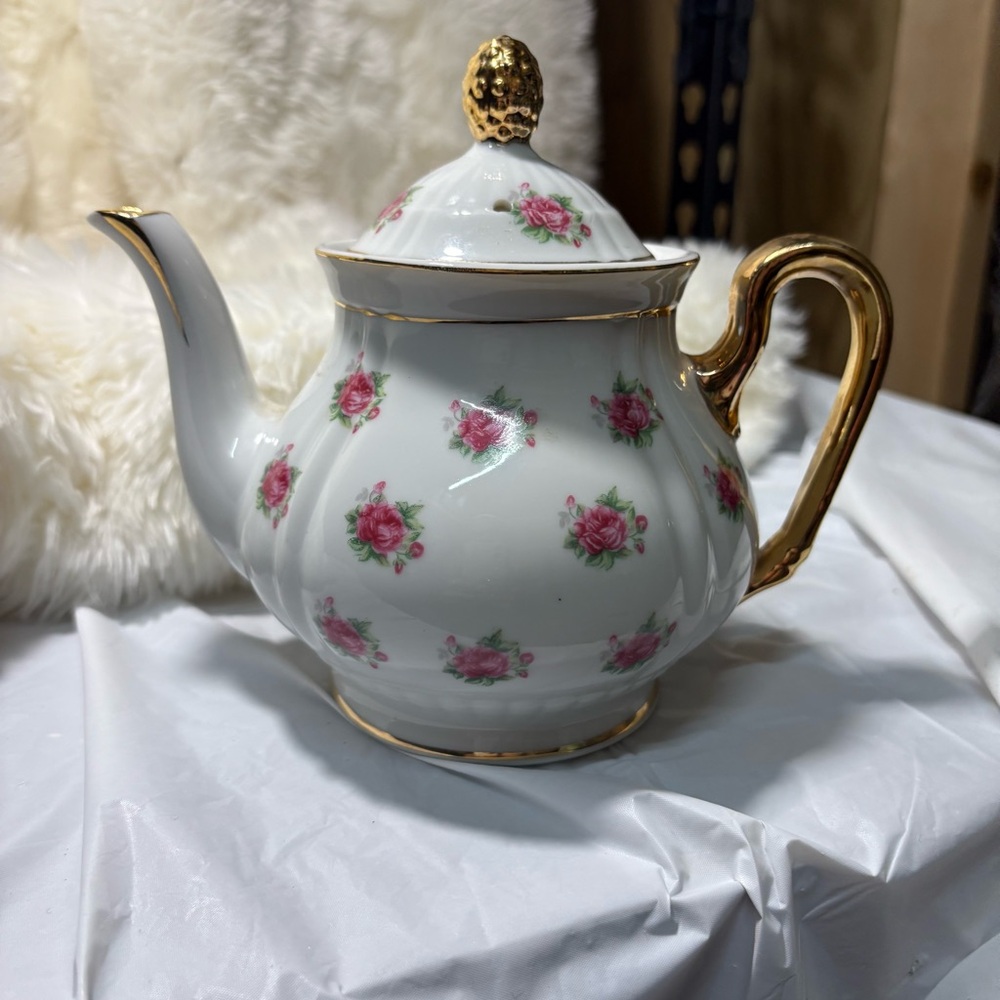 Vintage Nasco Fine China hot teapot with a rose pattern, handcrafted in Japan. - Picture 11 of 13